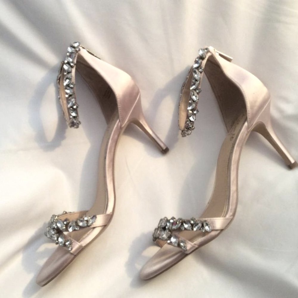 BADGLEY MISCHKA NWOB rhinestone & nude satin 3"heel 'Caroline' sandals Size 7